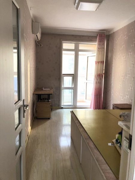 天筑绿洲框架2楼90平，精装家电家具齐全，月租1300