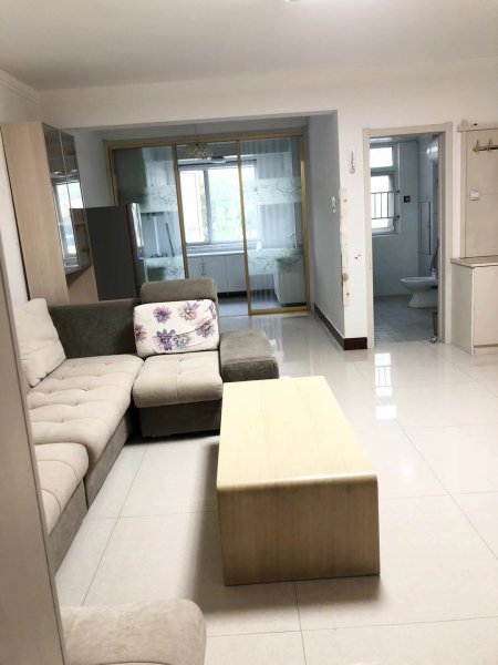 天筑绿洲框架2楼90平，精装家电家具齐全，月租1300