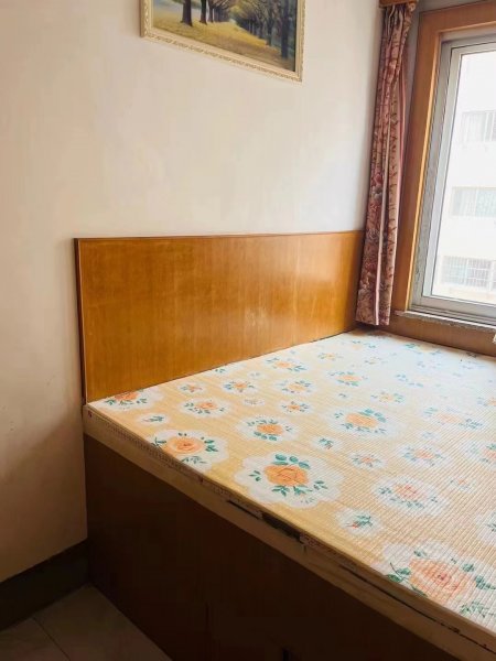府前学区房，富裕小区三楼边户，69平，实际面积80平，双气，