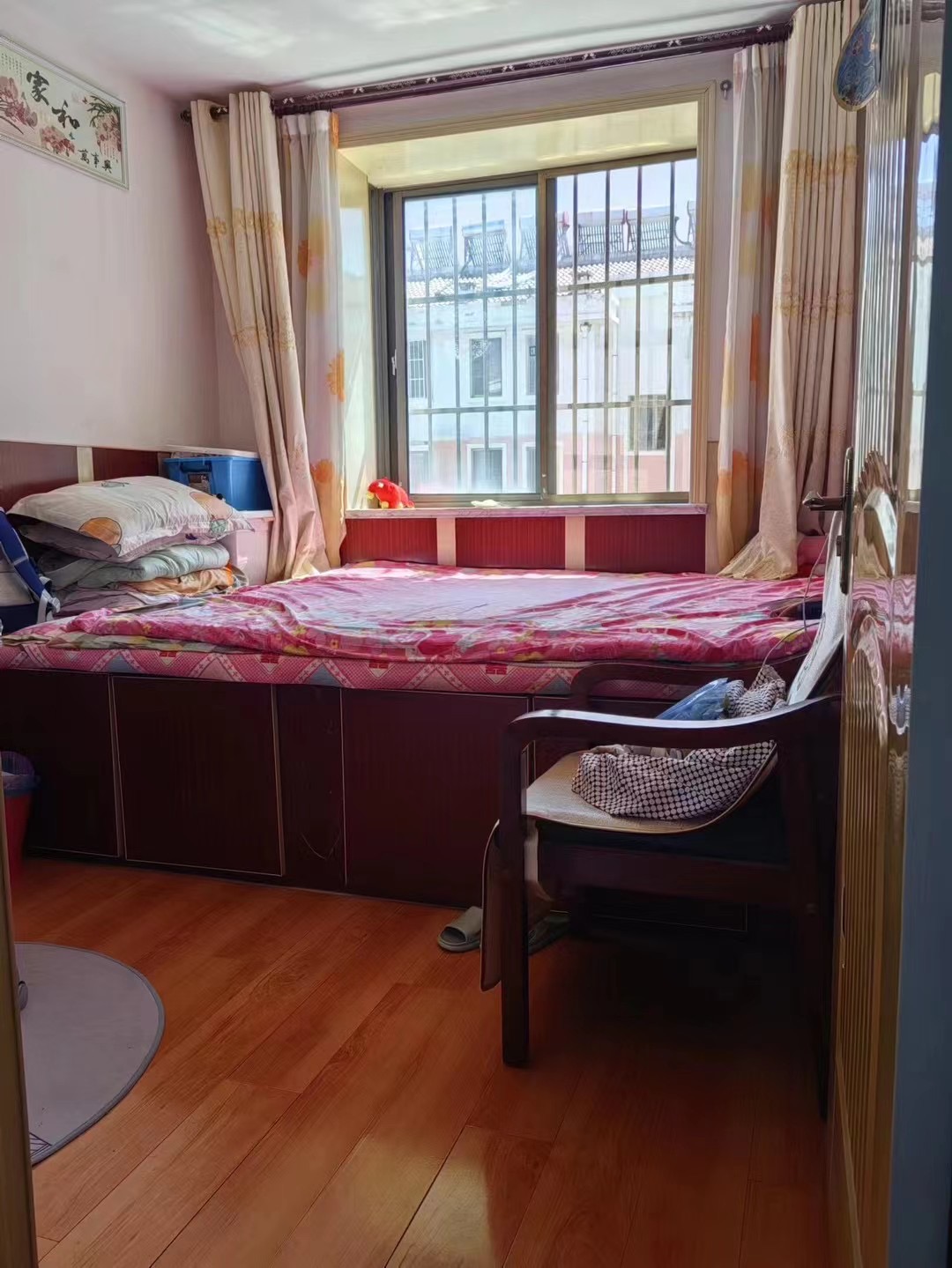 昌盛花园）4楼72平，半框架，地暖，全明户型，拎包入住