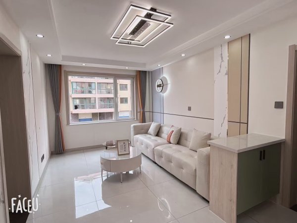 光明小区2楼，73.58平，2室，全新家具，44.8万