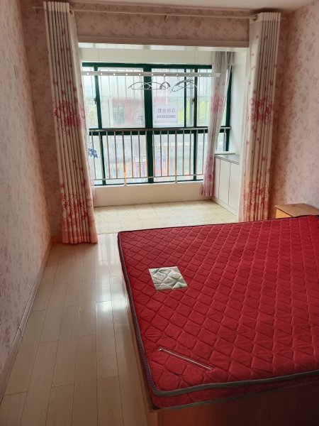 精装修，拎包入住
