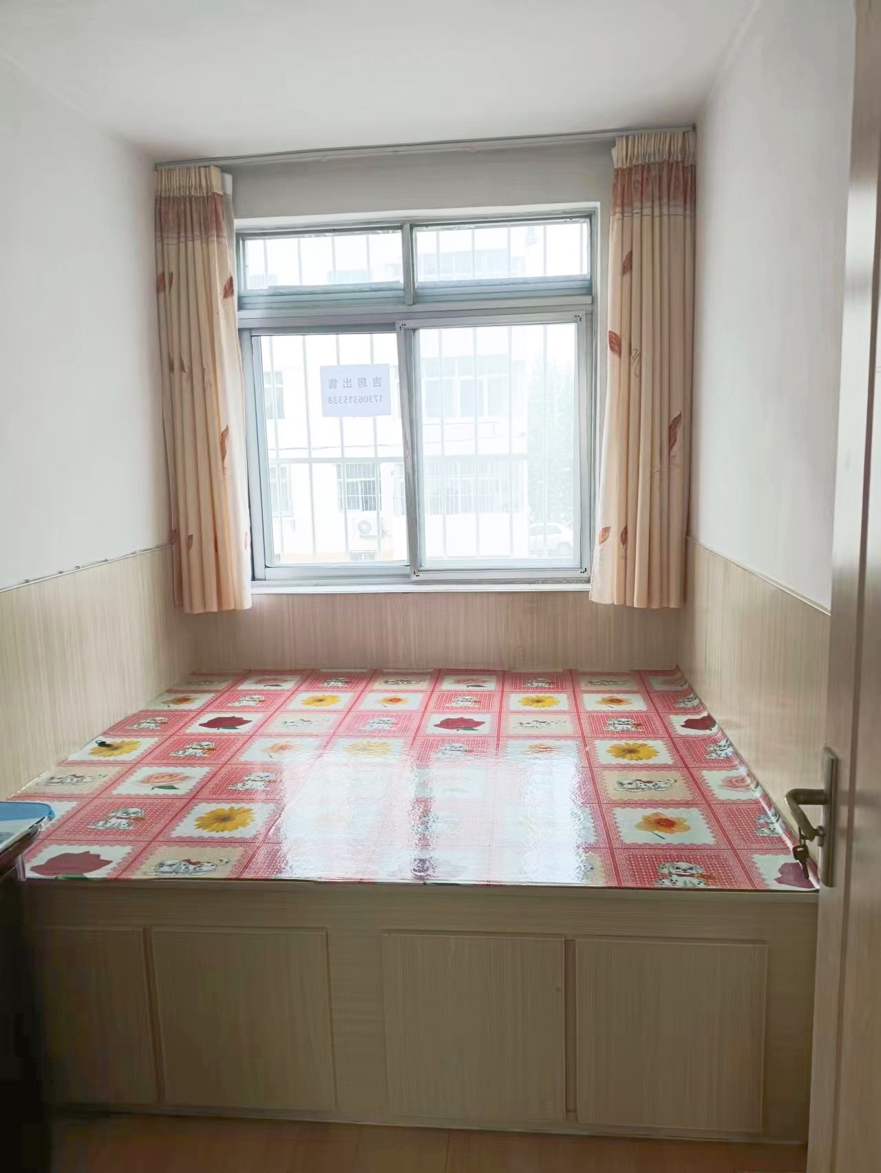 金岭小区（近二中）黄金一楼 精装两室一厅 出售