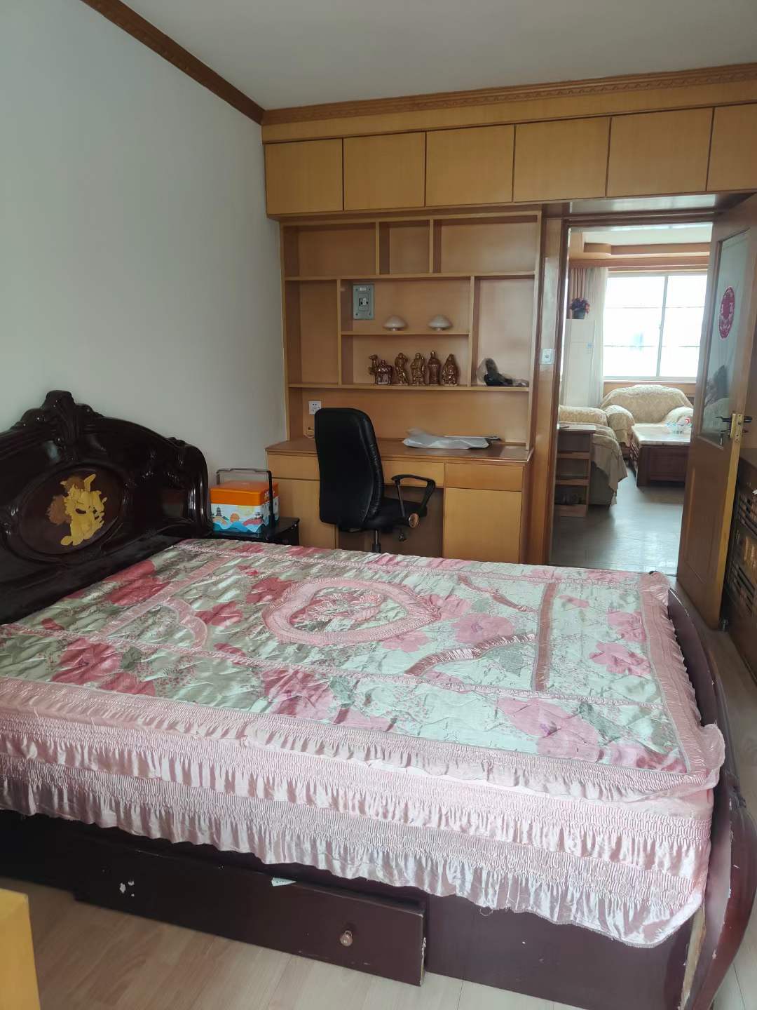 兴东小区，一楼，84平，44.8万