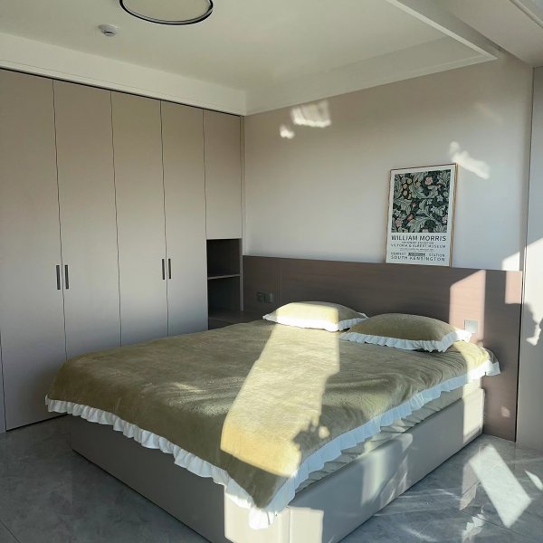 上河城七楼93平