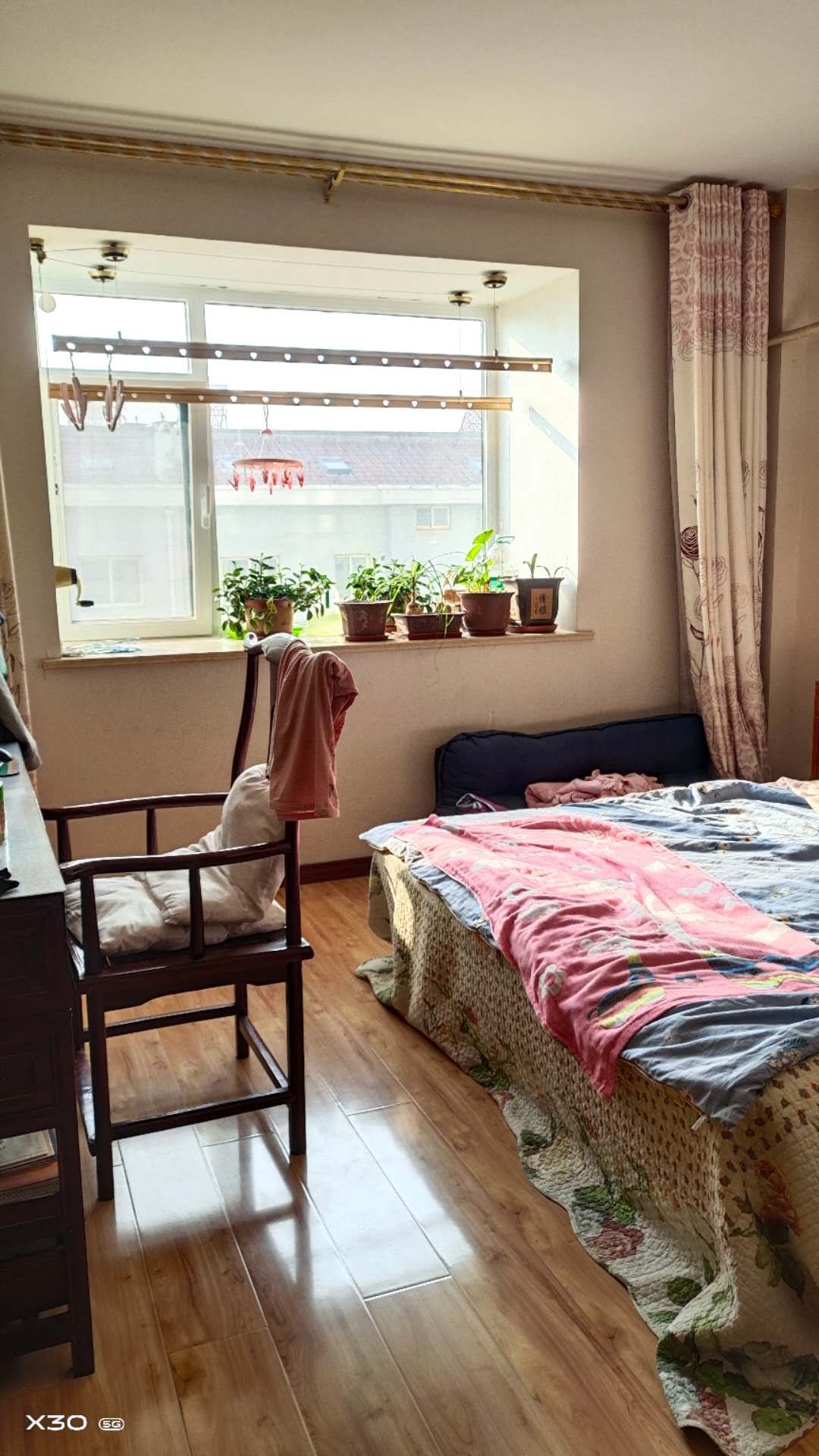 润泽小区电梯7楼，88平精装，45万，带家具家电，紧领金岭高