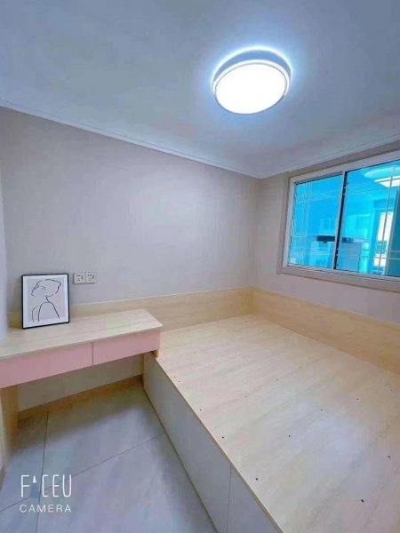 静园小区2楼78.42平，2000年竣工，北厅三室，豪装未住