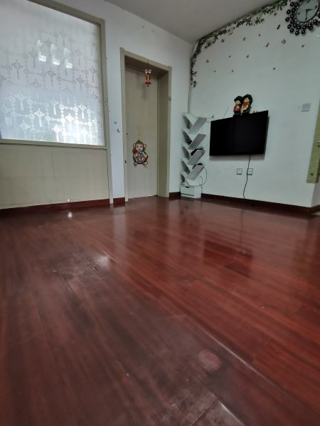 福利巷自家楼房出租，三室一厅，66平方