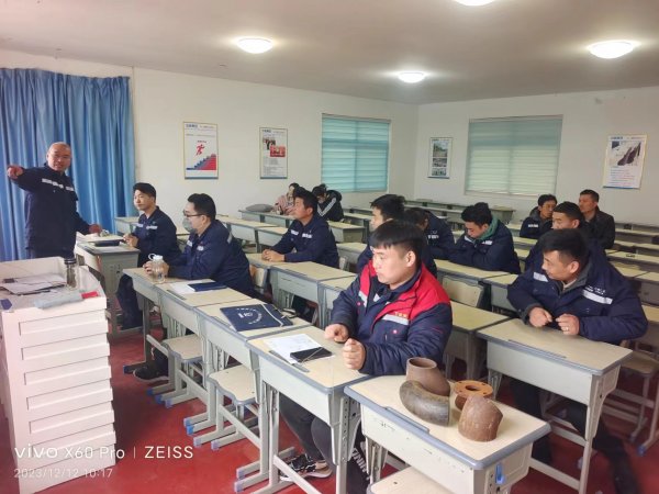 中国核电招收男技工学员，免费培训安置