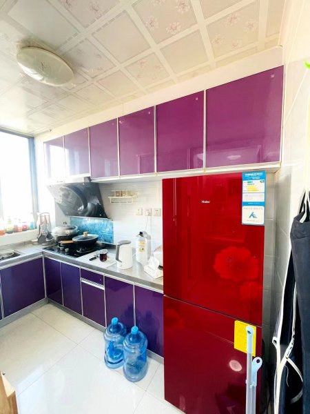 黄山路昌盛小区5楼精装出租，领包入住