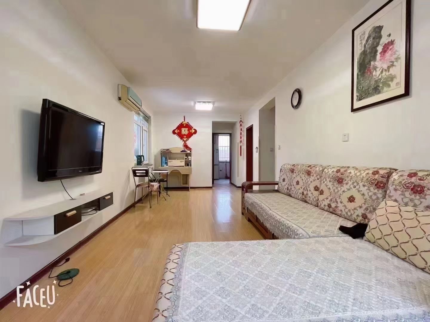 城东一区，一楼带露台 68平！45.8万！精装双气