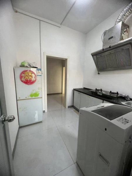 向阳小区2楼，50平，家电齐全，800每月