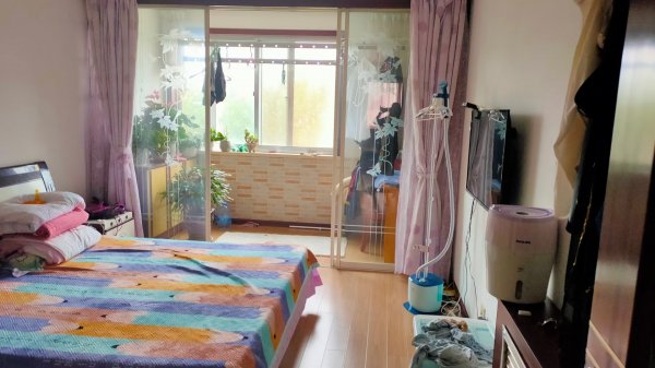 怡园小区3楼西边户全明户型，96平，精装修两室两厅可改3室。