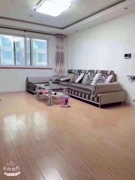 香格里拉二区框架85平一楼户型方正两室朝阳，卫生间带窗，精装