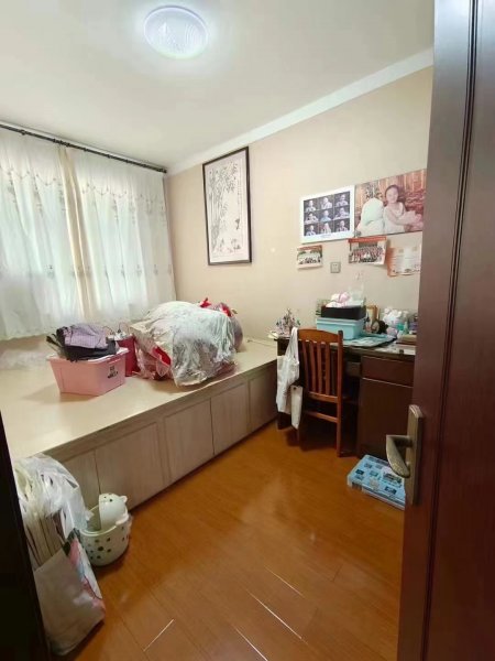 官地明珠框架一楼90平，家里板正，二室二厅，双气，，直接入住