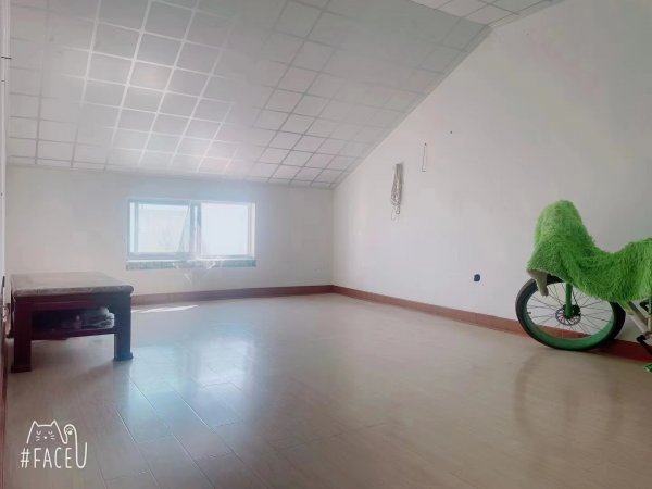 润泽小区，6楼加阁楼，91➕91平 阁楼单走，两室一厅 地暖