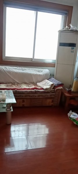 黄山府前一中学区房，向阳一区，金丰超市北面2楼，05年竣工，