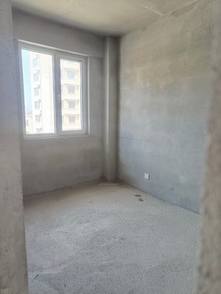 官地明珠花园5楼非顶楼82平，框架毛坯，可贷款。