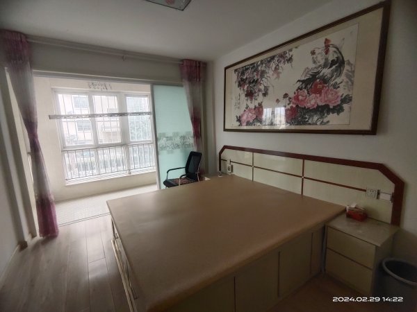 黄金小区一楼出租