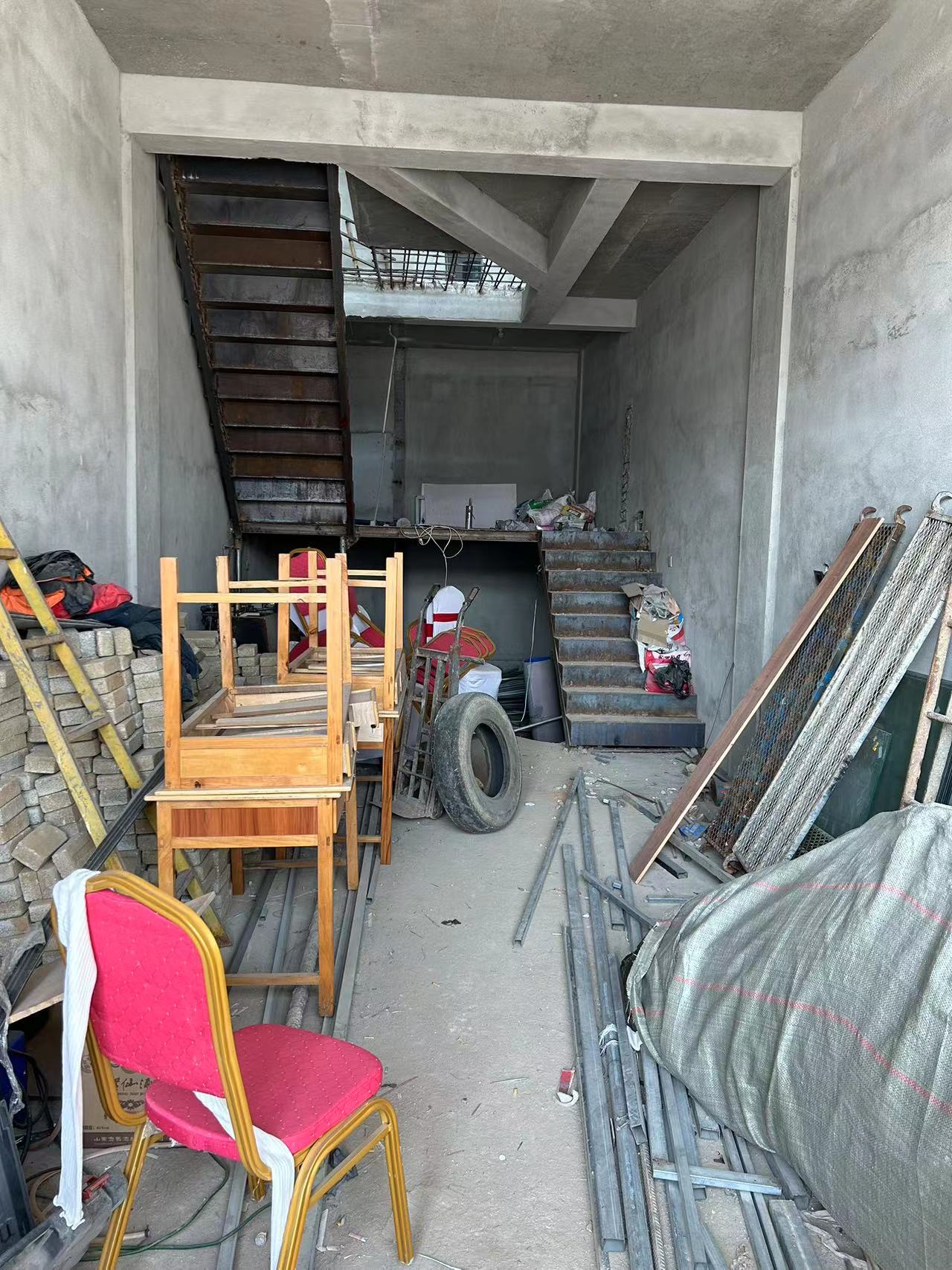金谷之园大门旁门市出租