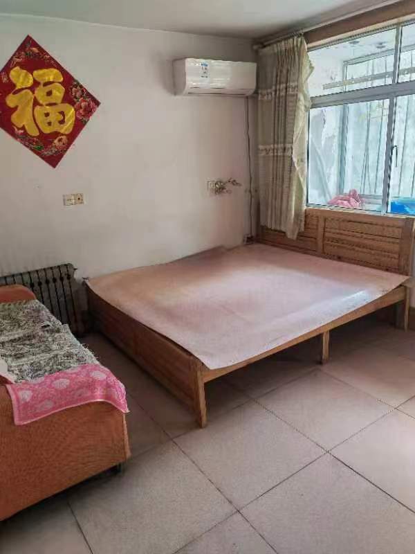 人民广场附近一楼家电齐有空调租金700