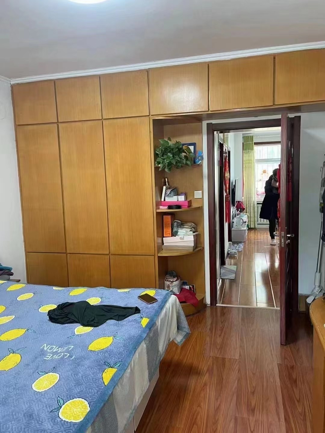 老人首选，化肥厂家属楼一楼西边户，74平米，两室一厅