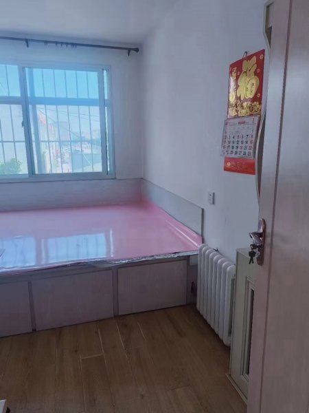 胜利花园【金矿家属楼】1楼73平，三室一厅，46.8万！精装