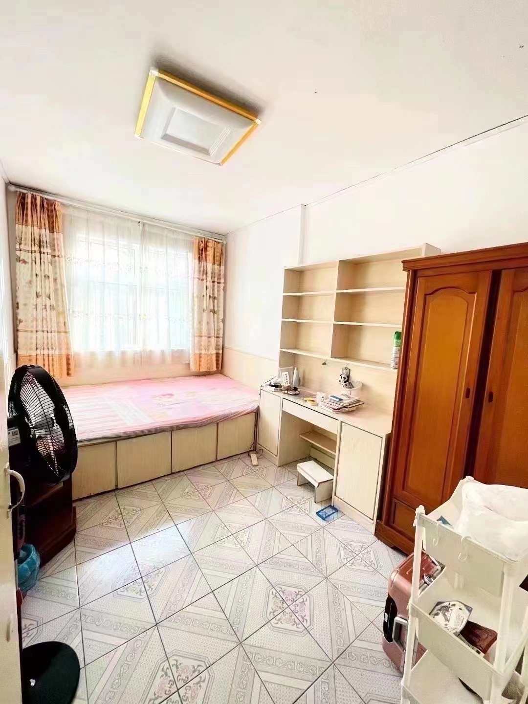 向阳一区贴地一楼81平，精装双气，采光超好