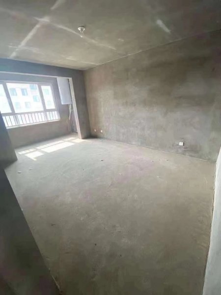 阳光水岸电梯七楼，三室两卫，130平东边户，59.8万