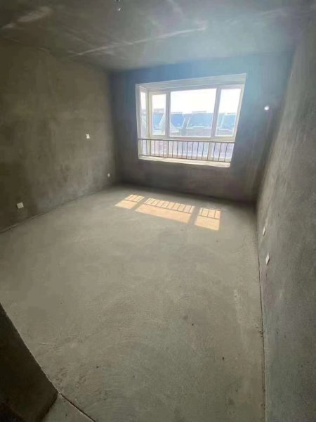 阳光水岸电梯七楼，三室两卫，130平东边户，59.8万