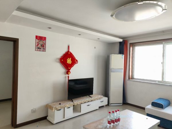 金银苑小区三楼93平两室1200每月，家具家电齐全！