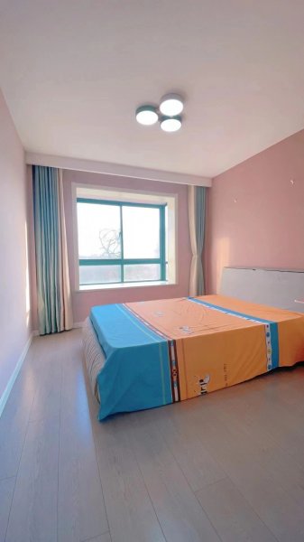 富新花园，5楼，精装短住，89平，2室，拎包入住，43.8万