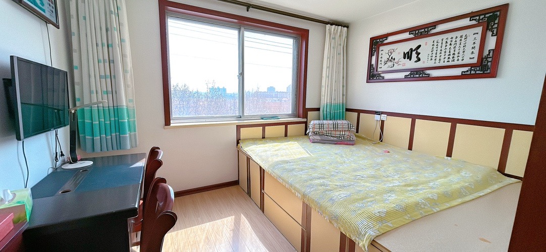怡园小区3楼 96平 西边户，两室两厅，洗手间带窗全明户型