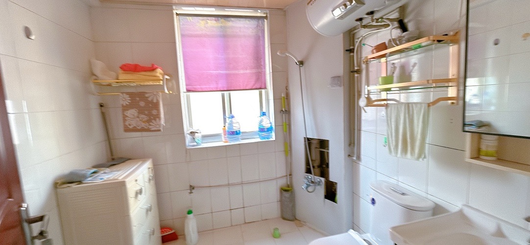 怡园小区3楼 96平 西边户，两室两厅，洗手间带窗全明户型