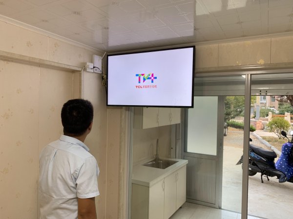 水景绿城小区可住人的车库