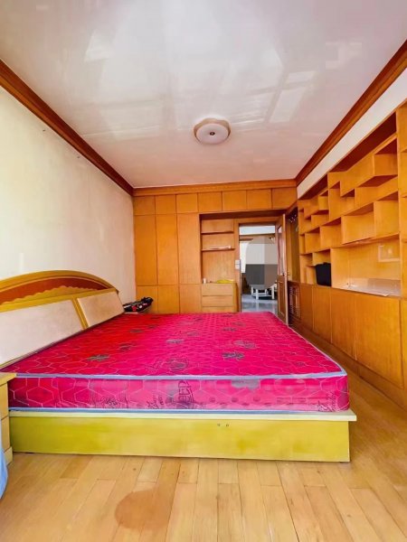 向阳二区2楼68平，两室，首次出租，家具家电齐全(有空调)全