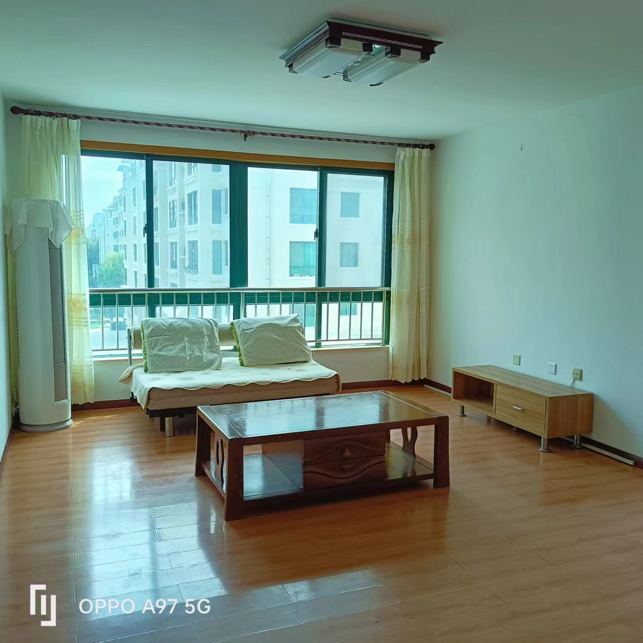 香格里拉一区学区房出租，家具家电齐全