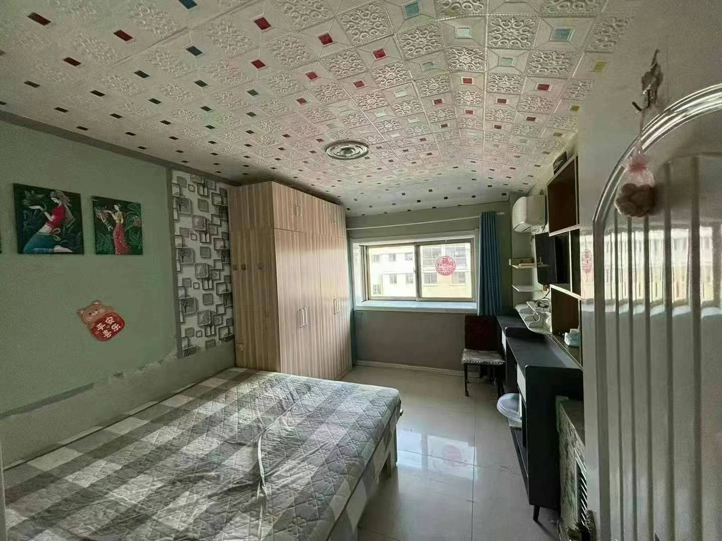 金泰小区，框架6楼，三室，双气，落地窗，900一个月，