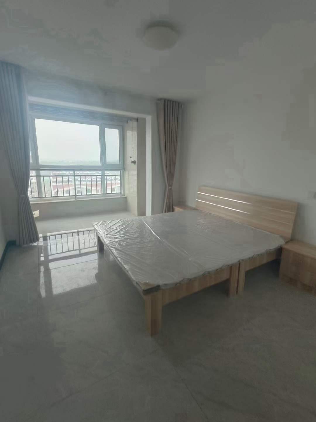 夏北南山丽园，电梯精装两室，带家具家电，1200/月