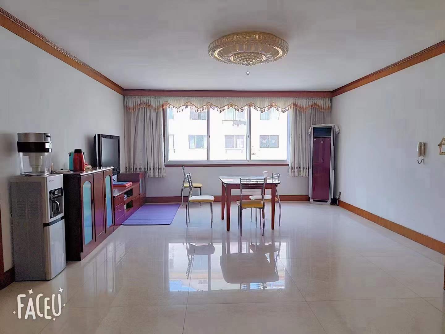 前源小区三楼120平，三室朝阳两厅，家具家电齐全，月租1300
