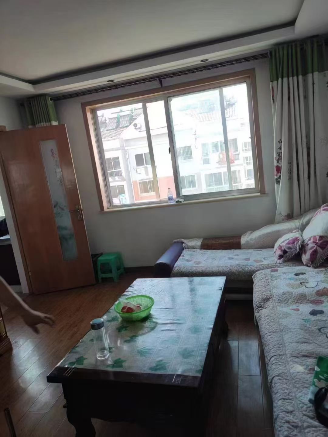润泽小区六楼出租