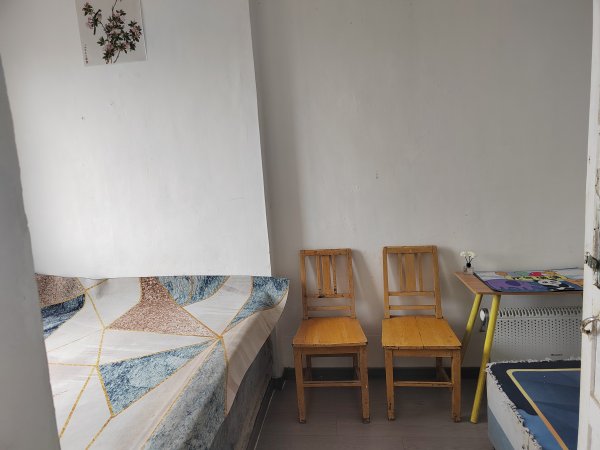 向阳小区精装贴地四楼500出租