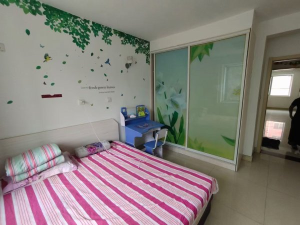 润泽小区精装三楼出租