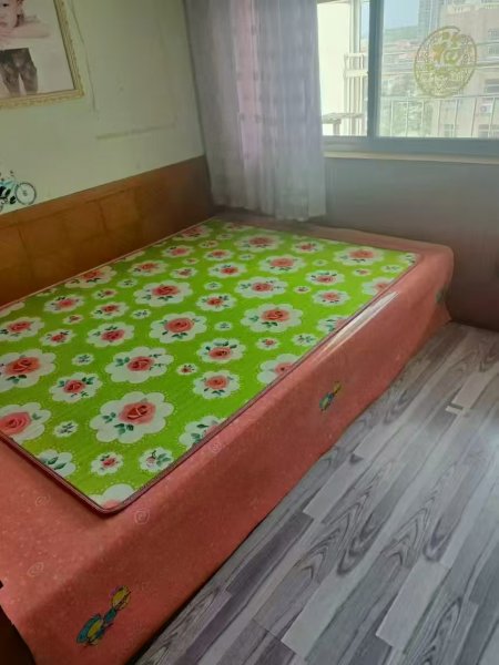 东风花园精装六楼家电齐有空调热水器租金600