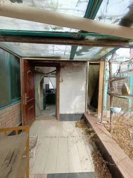 超低价罗马阳光1楼93平，框架，双气，带大平台。