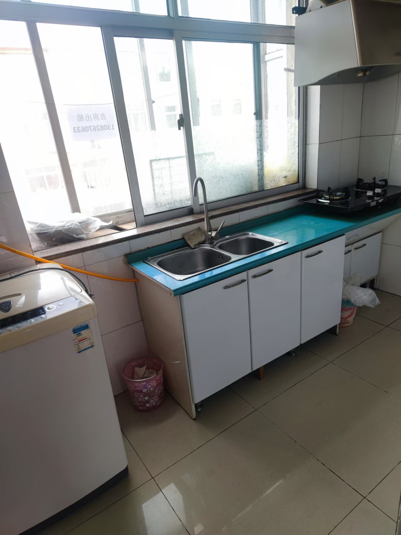 东山小区 4楼 800元/月 家电家具齐