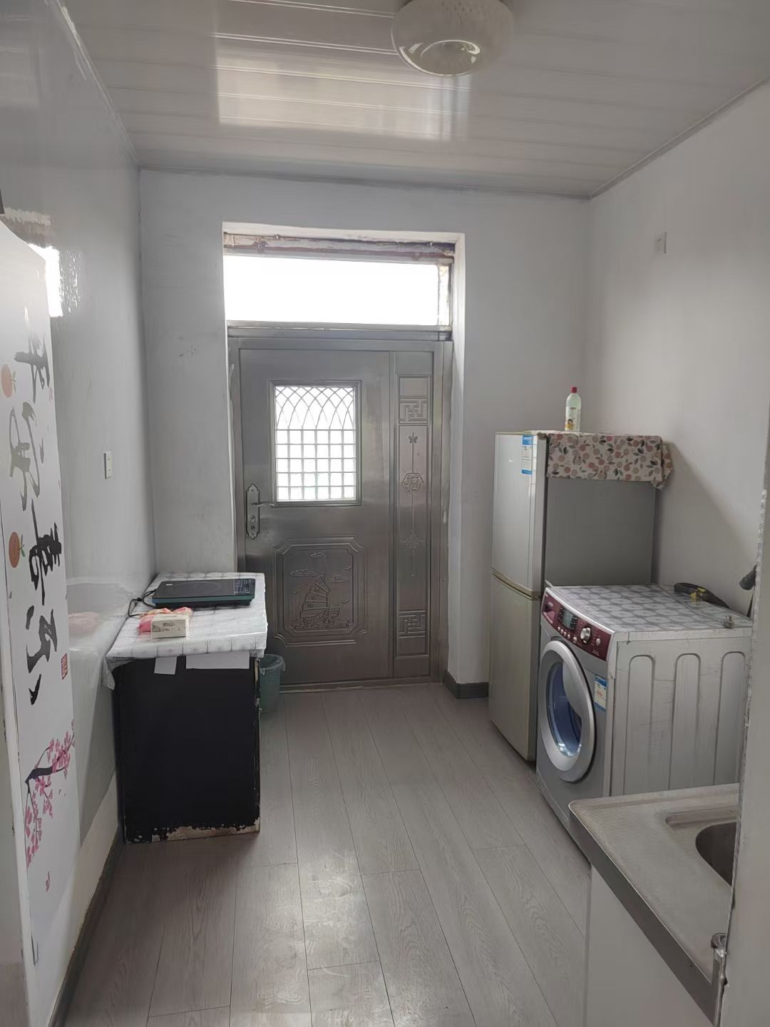 向阳小区贴地精装四楼500出租