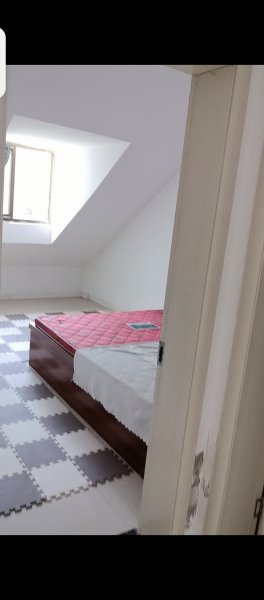 西城华府5层阁楼出租