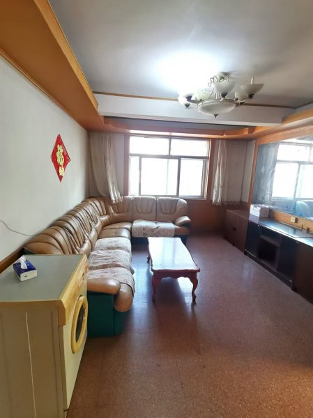 东山小区三楼精装100平两室家电齐租金1000