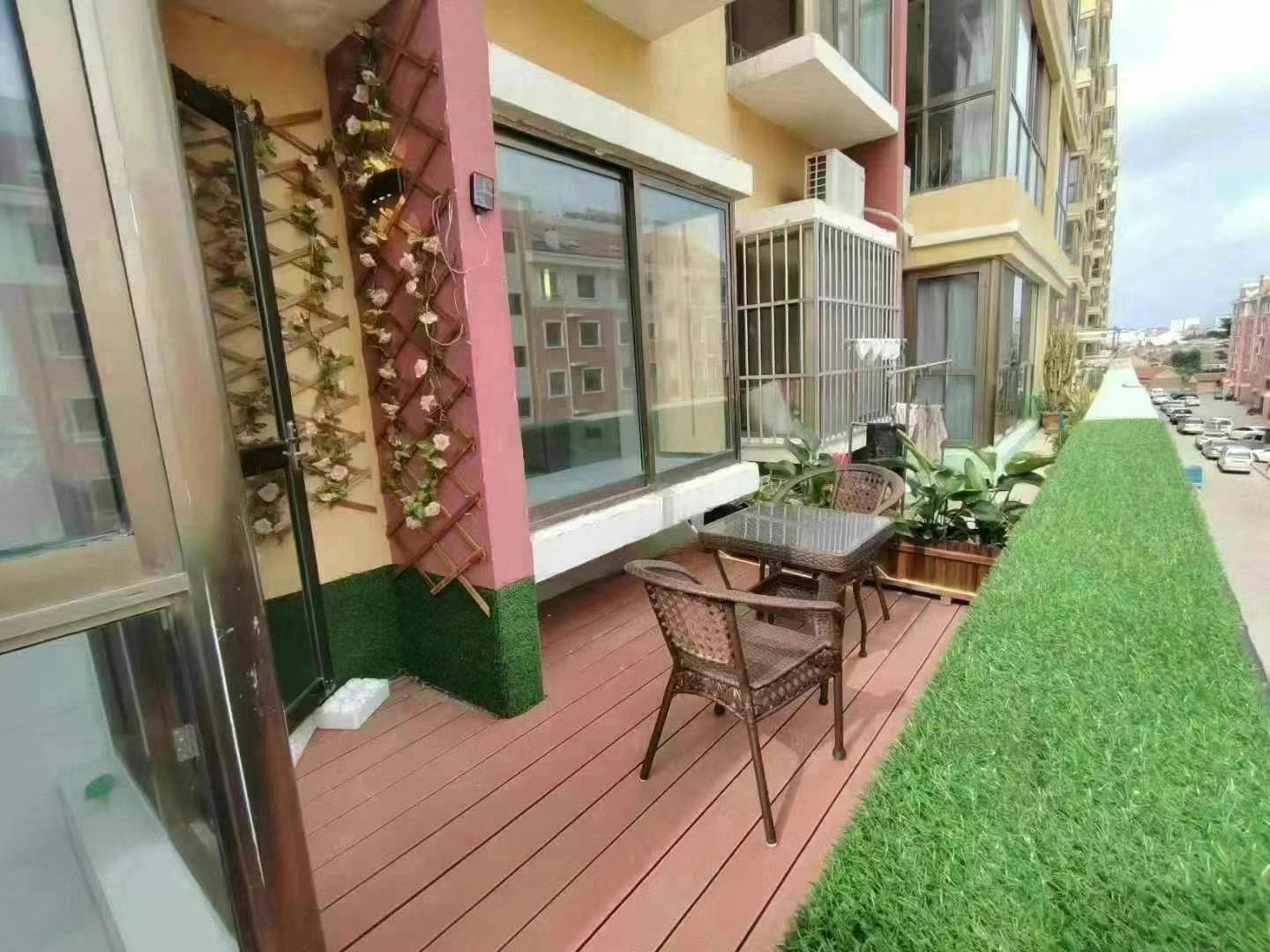 西城华府电梯三楼95平57.8万精装未住全屋定制两室两厅一卫赠草棚带10多平露台
